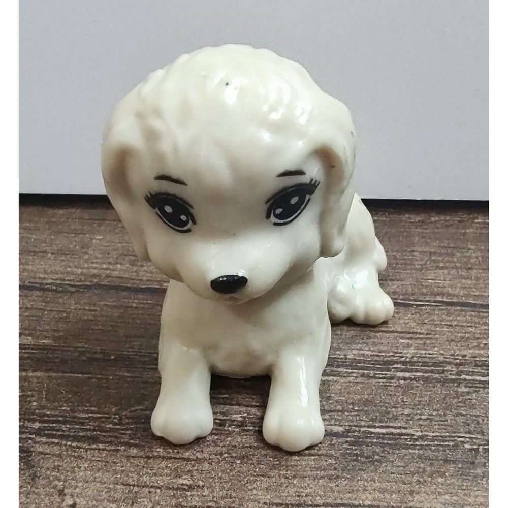 Barbie White Dog Laying Down 1-2" Dollhouse Accessory Pet Puppy Z30